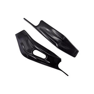 Protezioni Forcellone In Carbonio per Yamaha <p>Colore Naturale</p>