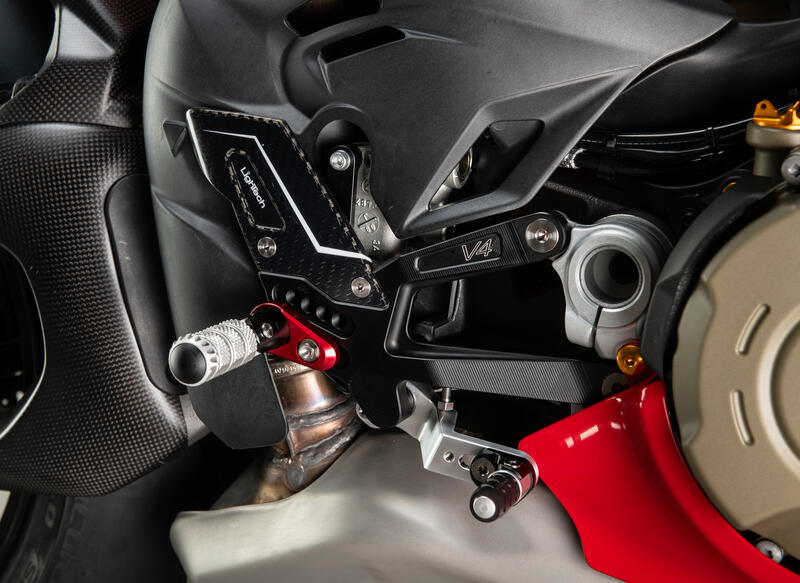 Adjustable Rear Sets With Fixed Foot Pegs for Ducati Nero