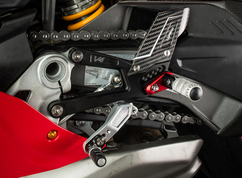 Adjustable Rear Sets With Fixed Foot Pegs for Ducati Nero
