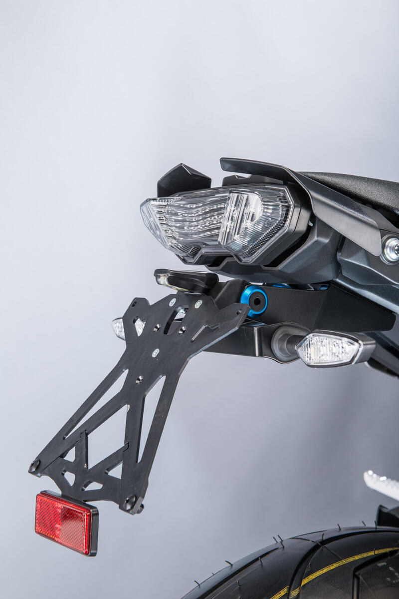 Kit Portatarga Regolabile per Yamaha NeroA1