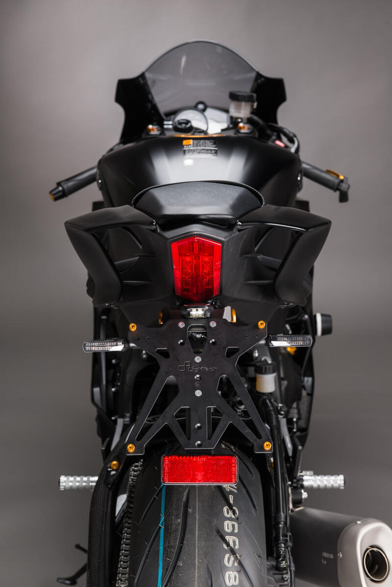 Kit Portatarga Regolabile per Yamaha NeroA1