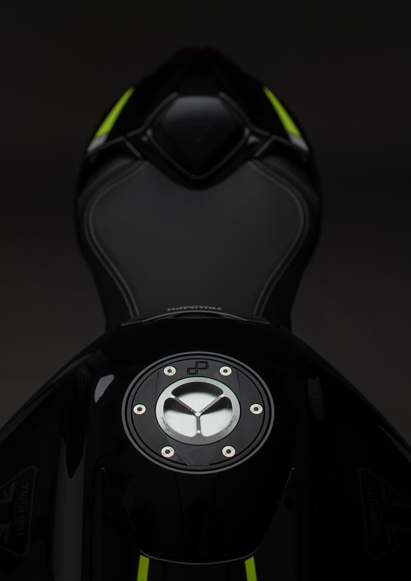 Tappo Serbatoio Con Chiusura A Vite per Triumph, Aprilia Nero